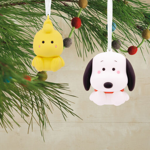 Snoopy Christmas Gift Tags & More - Hallmark - Peanuts Mystery